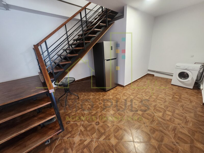 Dumbravita. Casa Pretabil cazare muncitori/birouri/sediu firma. 17 Camere.7 Bai